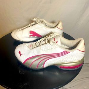 Women’s pumas
